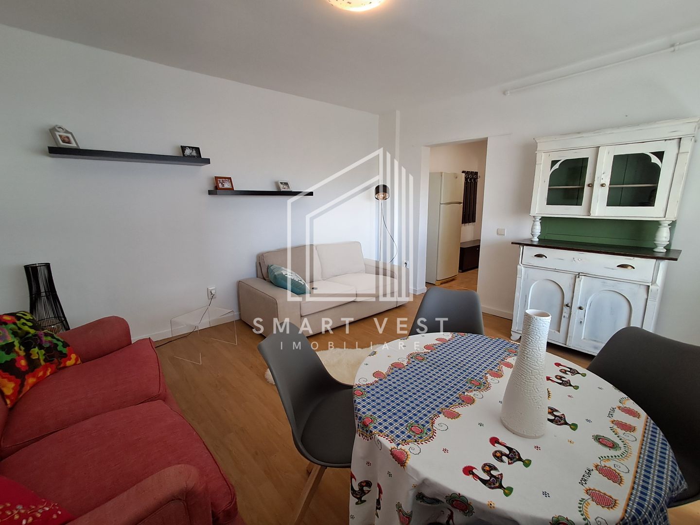 Apartament 3 camere decomandat | Etaj 4  | Zona Careiului - Poză 2