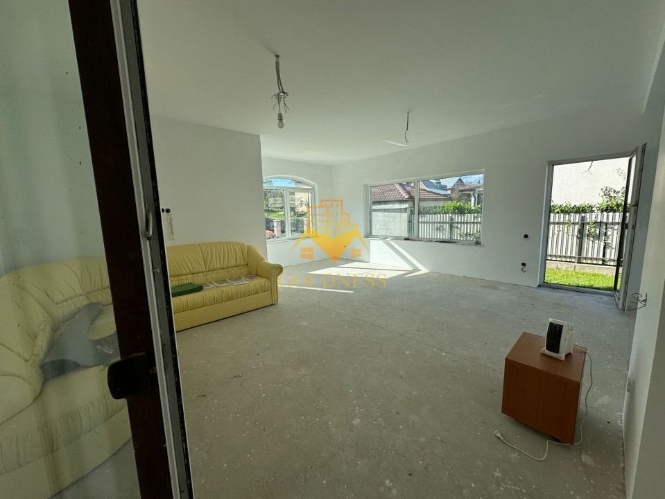 Casa 4 Camere Semifinisata, Curte 450mp, Terasa 65mp,  Dezmir - Poză 3