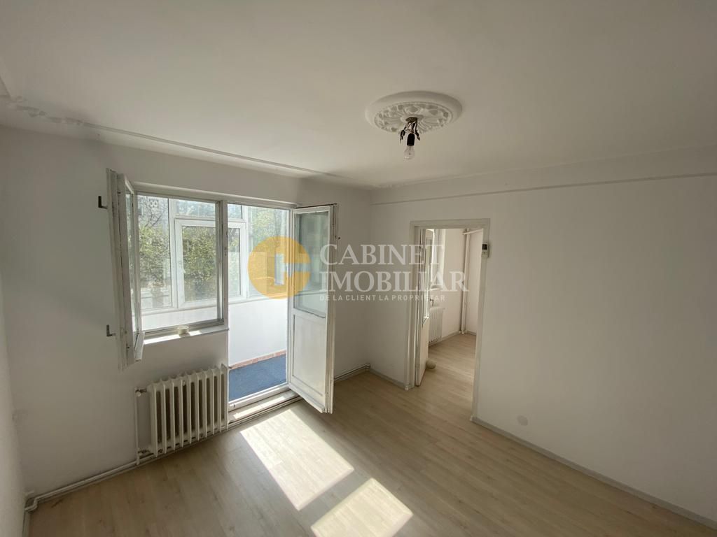 Apartament cu 2 camere pe etajul 1 in zona Alexandru cel Bun- Rond 28 - Poză 2