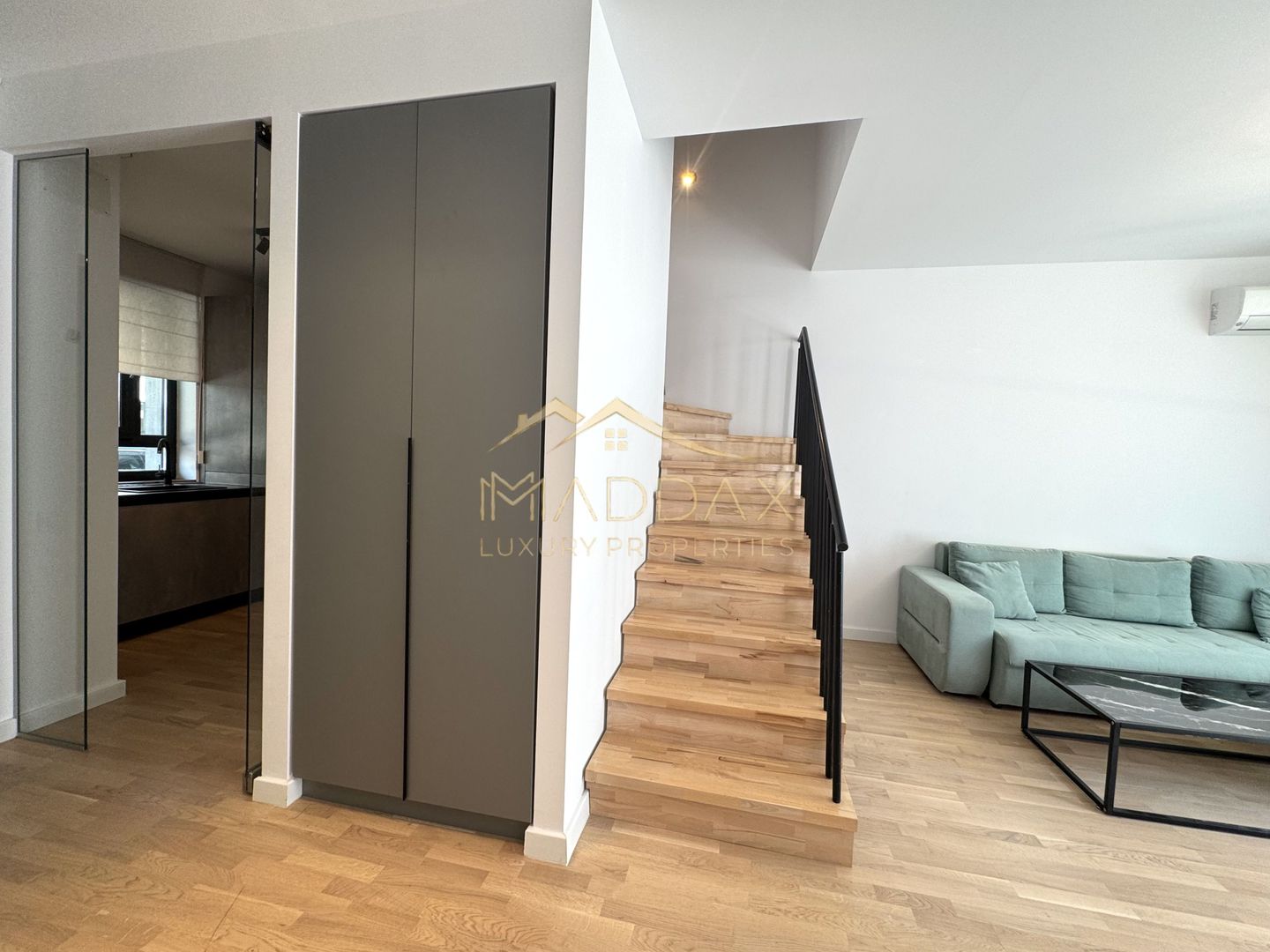 Vila cu 5 camere / 2 locuri de parcare / Pipera - Poză 8