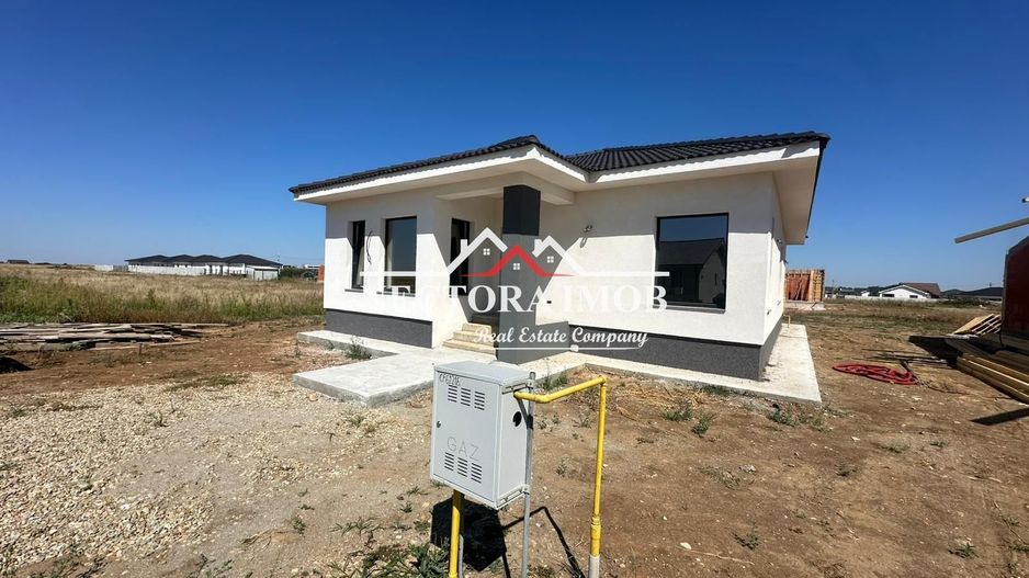 NECTORA IMOB-Casa la alb, Santandrei, 4 camere, 2 bai, 500 mp teren - Poză 2