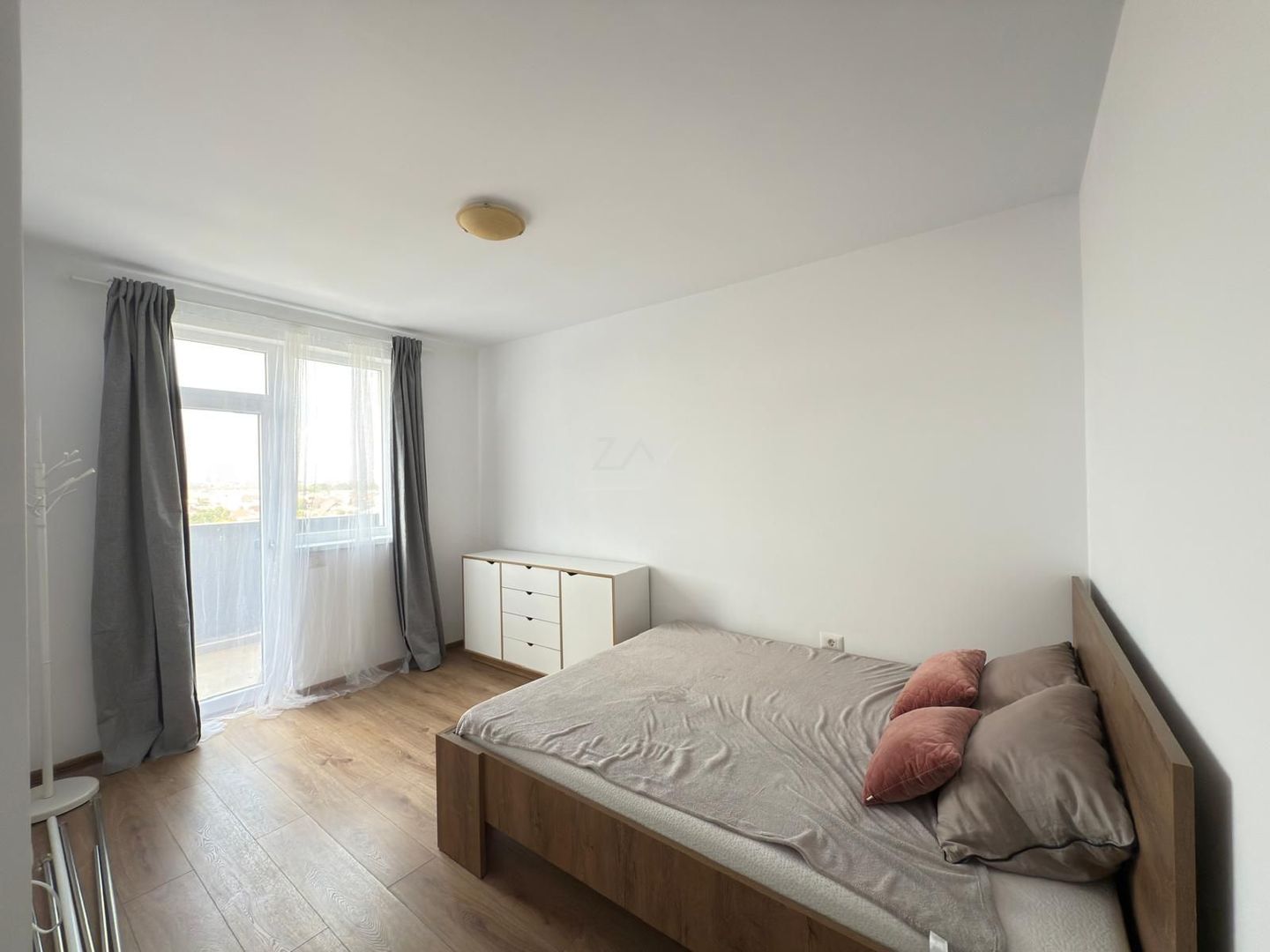 Girocului - langa Esso. Lift. 70 mp, 2 bai, 2 balcoane. Loc de parcare. - Poză 8