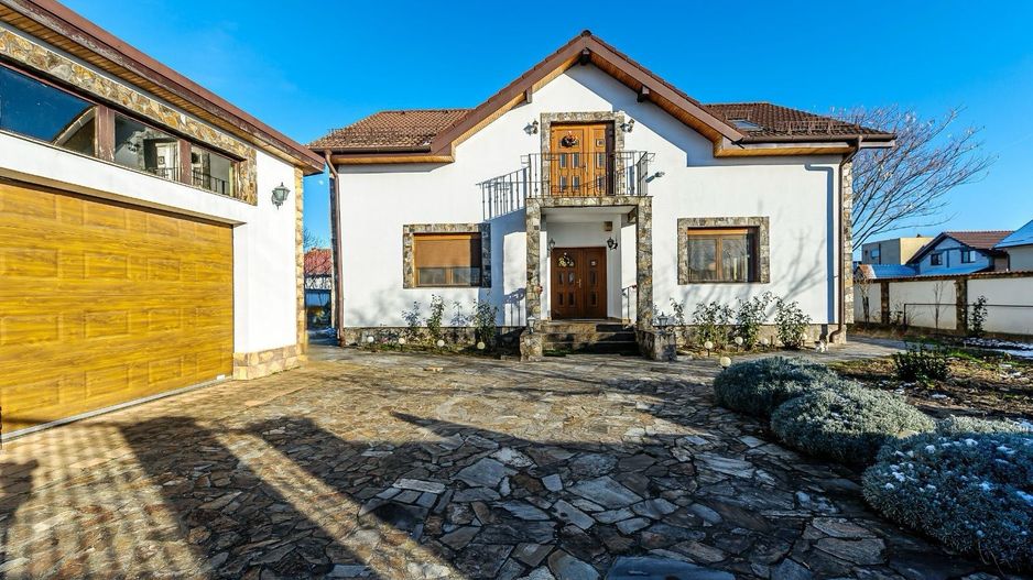 Vilă modernă 6 camere - Bujac - Poză 1