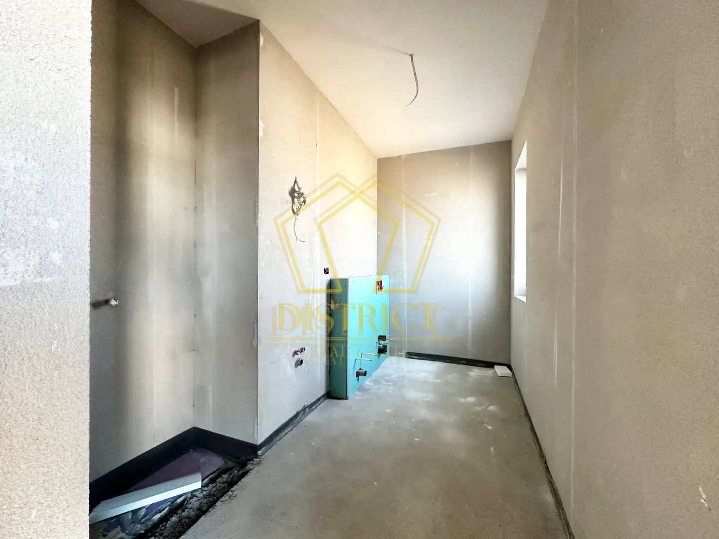 Duplex superb cu 5 camere despartit prin garaj | Dumbravita - Poză 11