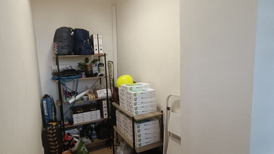 Spatiu comercial de inchiriat, pretabil birou, 20 mpu, mobilat, Sebes - Poză 7