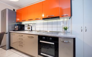 Apartament modern cu 3 camere, etaj 1, comision 0 - Zona Tractorul - Poză 3