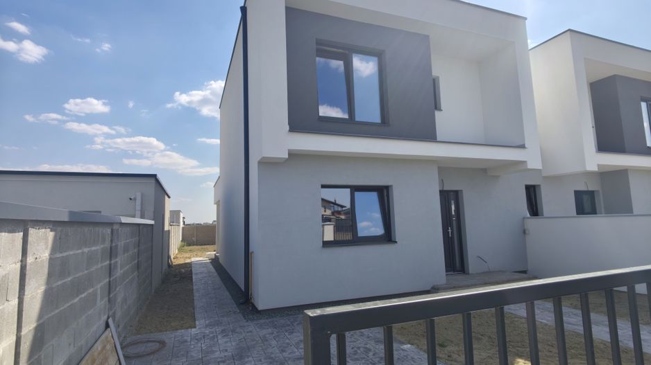 1/2 Duplex Sacalaz P+E,4Camere,2 Bai,Proiect Modern - Poză 3
