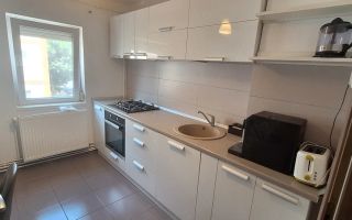 Apartament  3 camere zona Kiriac - Poză 2