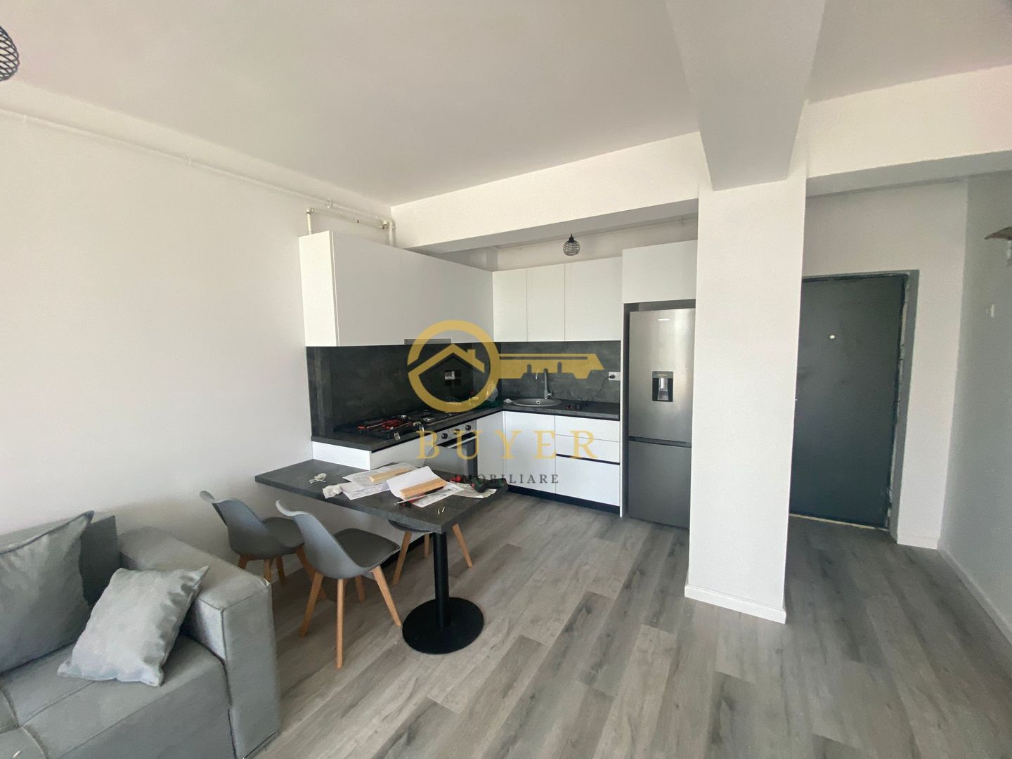 Ap NOU cu 2 camere- Parter cu gradina de 42mp, loc de parcare privat - Poză 2