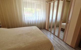 Casă cu teren generos pretabila pentru afacere - Poză 4