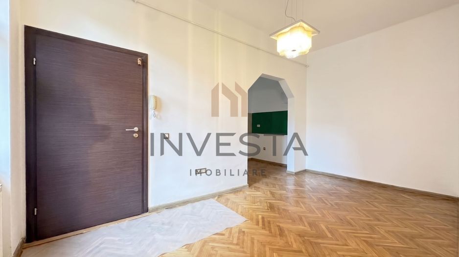 Apartament cu 2 camere de inchiriat, etaj intermediar, Central - Poză 1