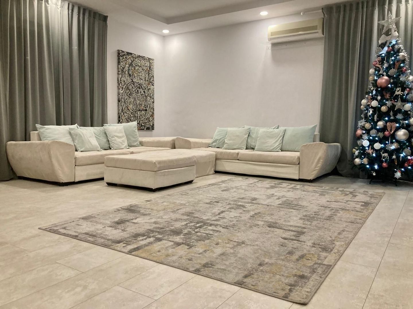 COSMOPOLIS - Apartament cu 3 camere, mobilat si utilat. - Poză 1