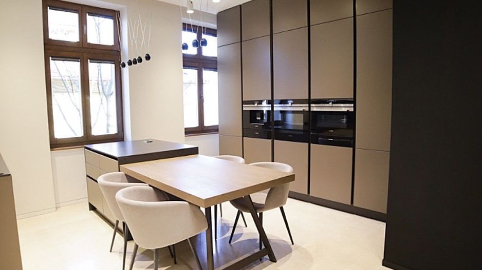 Apartament 3 camere de lux  Centru Istoric, 130mp, 2000Euro - Poză 1