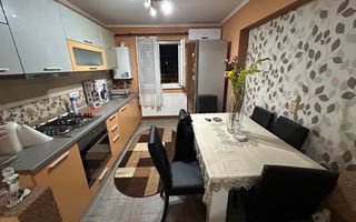 Apartament 2 camere, decomandat - zona Cetate - Poză 4