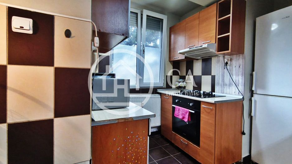 Apartament de inchiriat cu 3 camere in zona Ultracentrala, Oradea - Poză 7