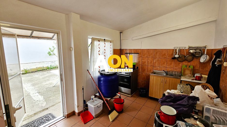 Casa 3 camere, 2 bai, mobilata, utilata, 645 mp teren, zona Lipoveni - Poză 18