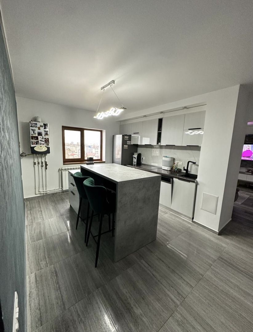 Vand ap 3 camere zona Big Cora Bratianu - Poză 8