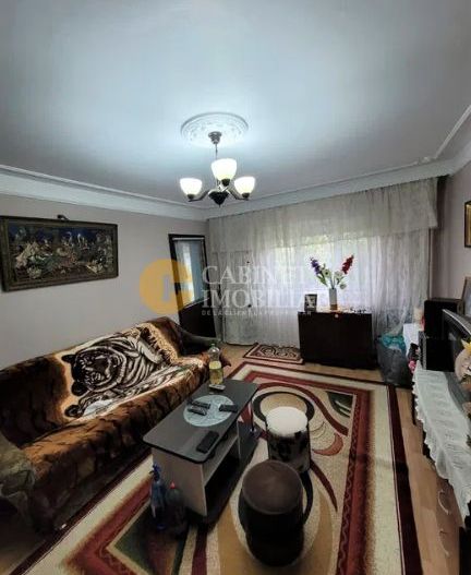 Etaj 2, bloc din 1984 2 camere decomandat zona Zimbru - Poză 1