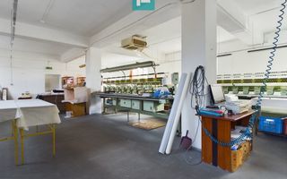 Clădire cu destinație comercială în Grădiște - Poză 10