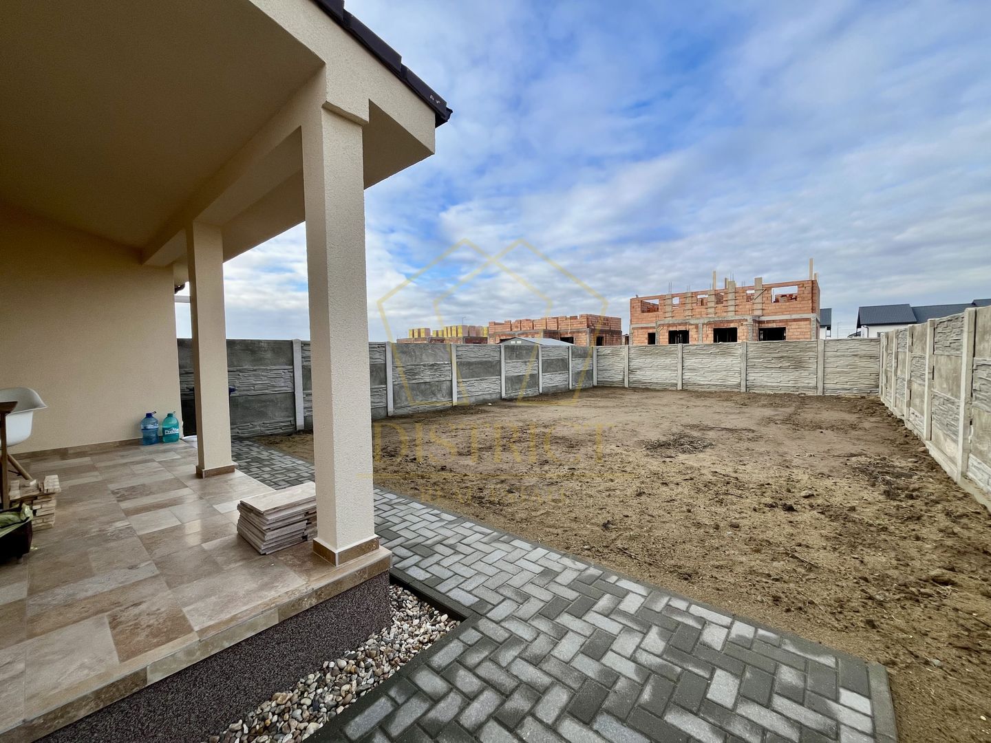 Duplex cu 3 camere | Mosnita Veche - Poză 2