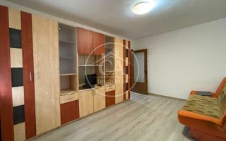 Apartament de vânzare cu 2 camere în zona Rogerius, Oradea - Poză 1