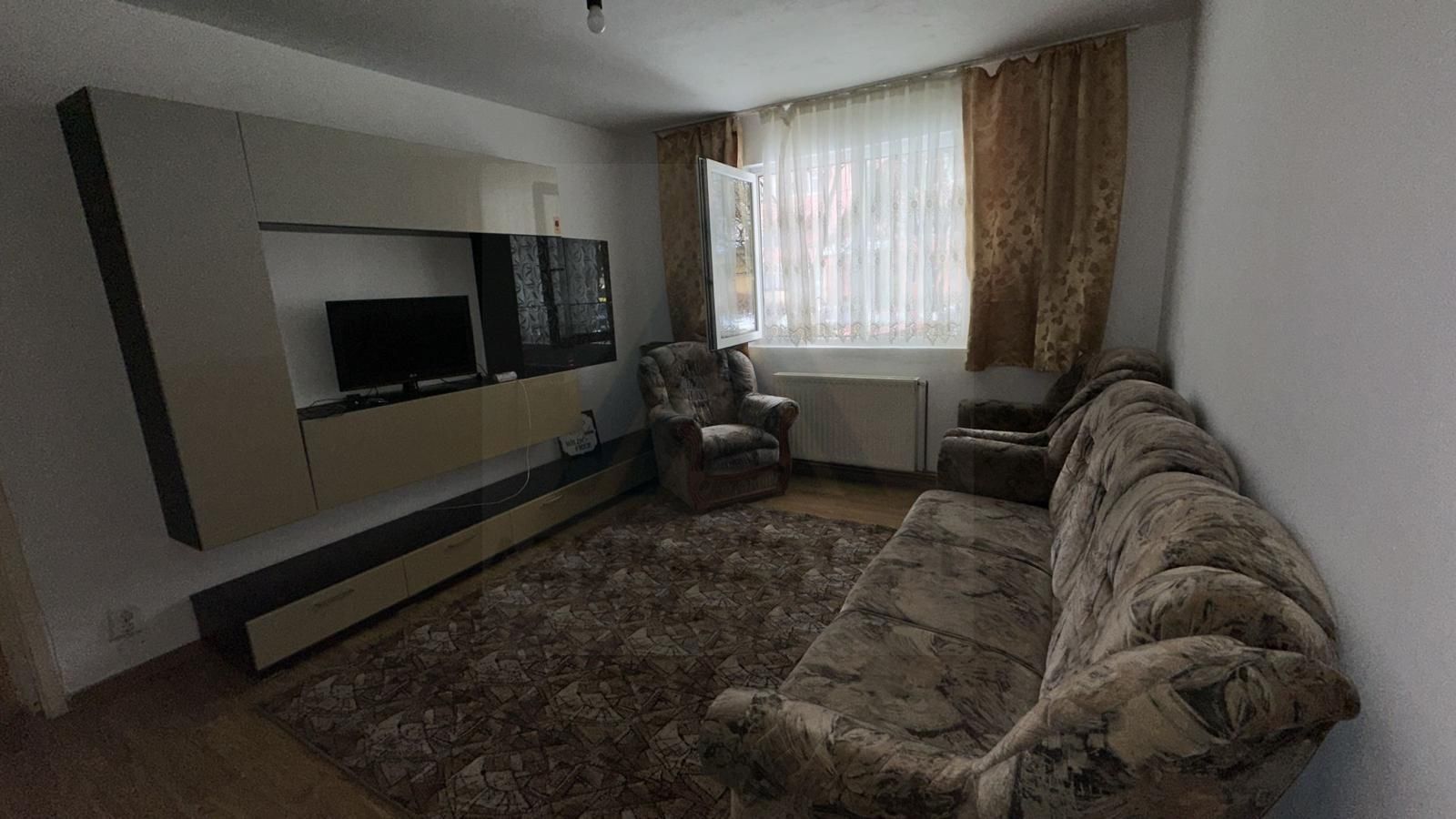 Apartament 2 camere de vânzare 45 mp utili + pivnița- Strada Oștirii - Poză 4