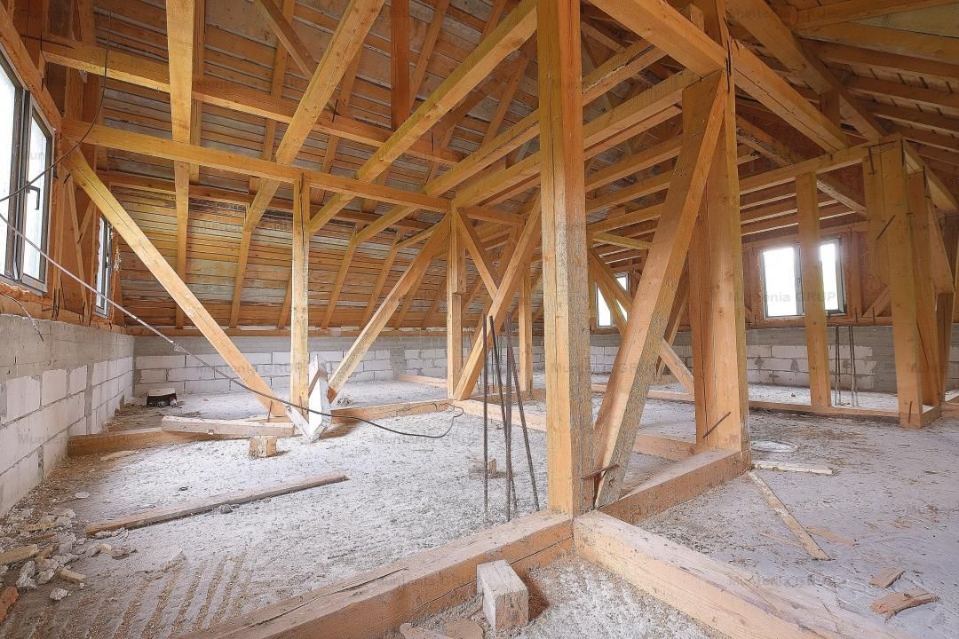 CHEIA - Valea Popii, vanzare vila S+P+E+M exceptionala, posibil si in rate - Poză 14