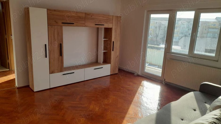 Ag BRASADAS vinde apt 2 cam etaj 3/4 in Micro 16. - Poză 6