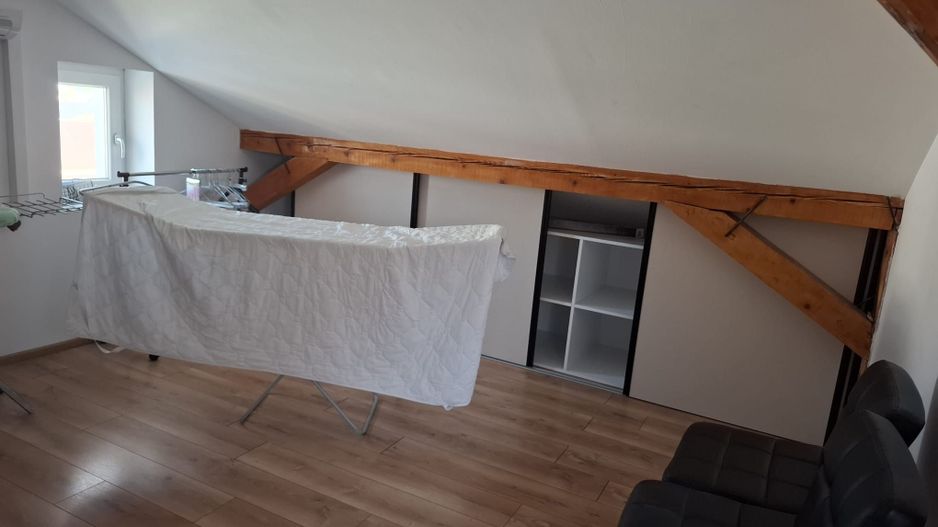 Apartament doua camere + mansarda, Selimbar, str. Brana - Poză 9