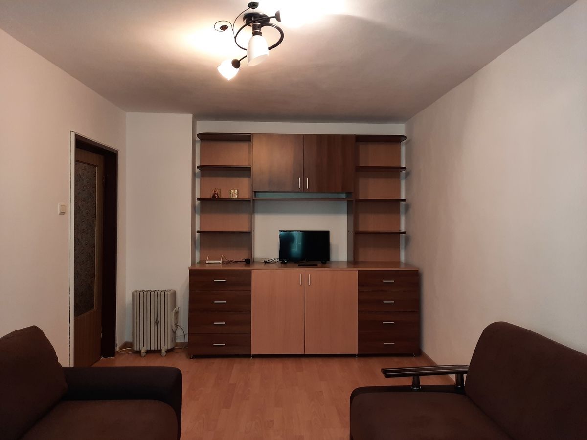 Garsoniera spațioasă in Titan, bloc 1983 - Poză 2