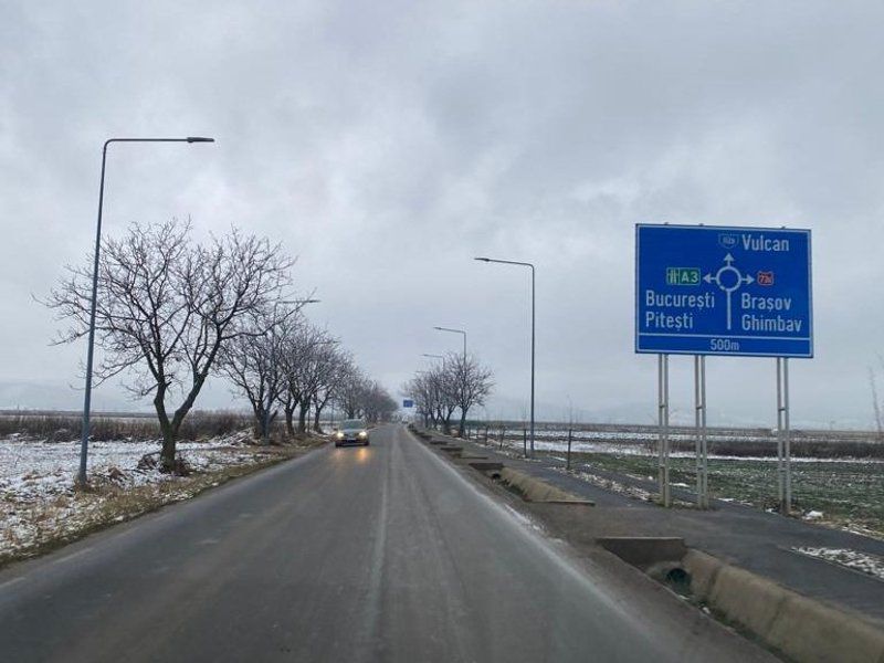 Vindem teren 500 mp cu toate utilitatile zona Cristian - Poză 5