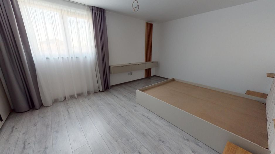 Casa Individuala de Inchiriat -Izvor- - Poză 11