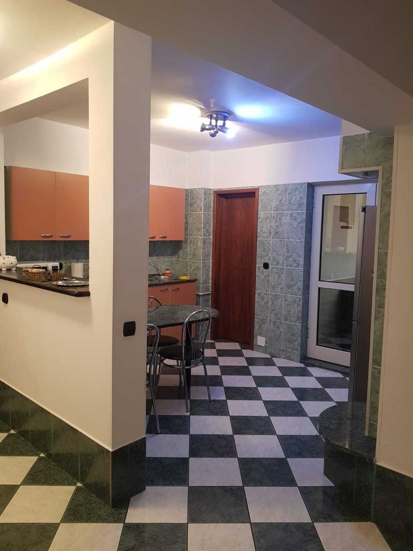 APARTAMENT SPATIOS ZONA MIHAI EMINESCU - Poză 3