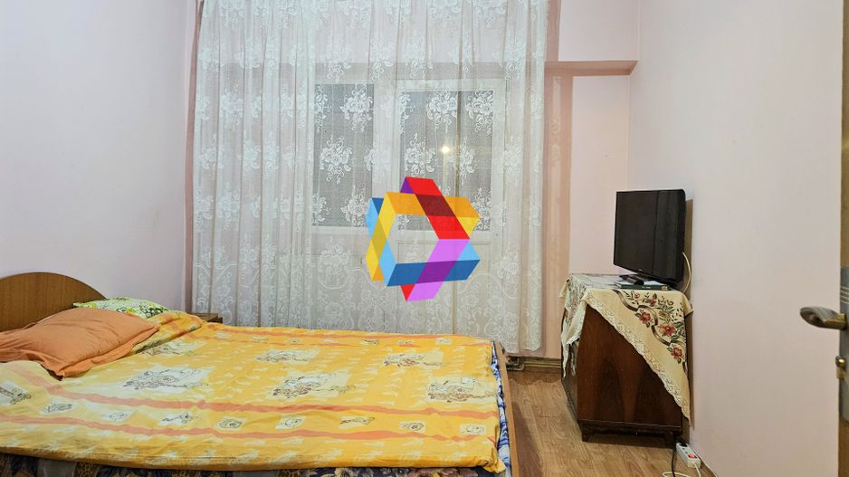 Apartament cu trei camere, zona Racadau 76 mp - Poză 8