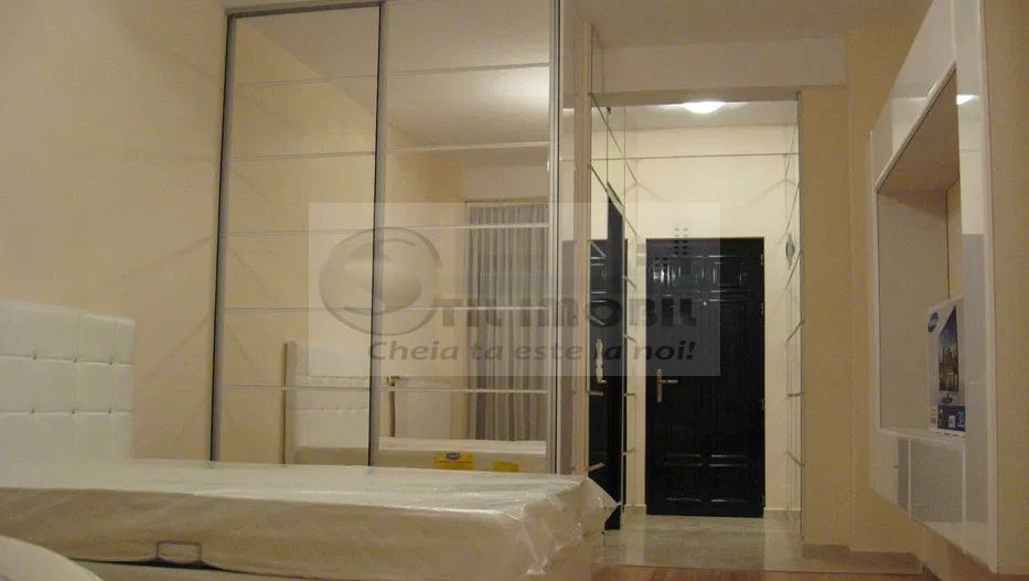 Apartament 1 camera EXCLUSIVE RESIDENCE 445 euro - Poză 2
