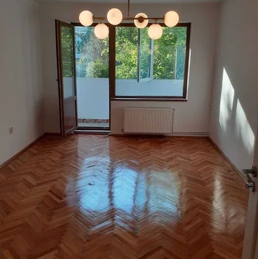 Ag. EUROPA vinde ap. 2 cam. 55mp DECOMANDAT la etajul 1 in Gheorgheni. - Poză 2