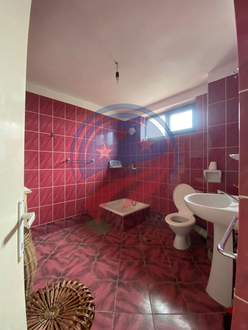 VILA CU 2500 MP TEREN LA 15 KM DE CRAIOVA CENTRU - Poză 11