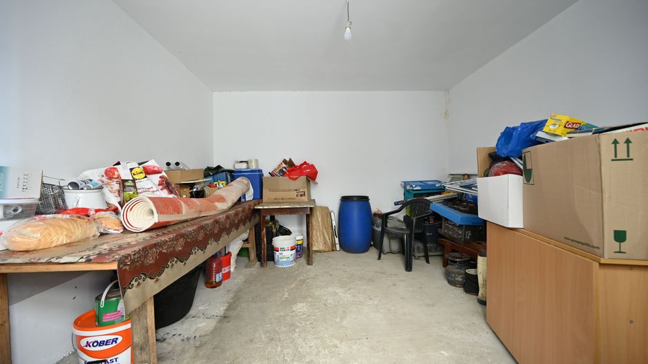 Casa P+1E, cu anexe si hala - Poză 23