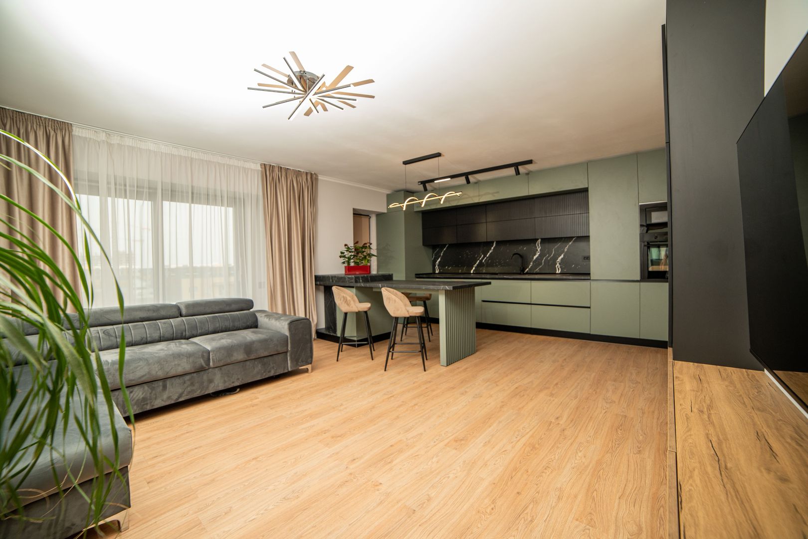 Penthouse 2 camere panouri solare pompa caldura mobilat utilat - Poză 9