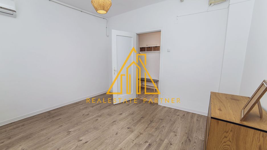 Apartament 4 camere renovat, central, ideal rezidențial sau activitate business - Poză 12