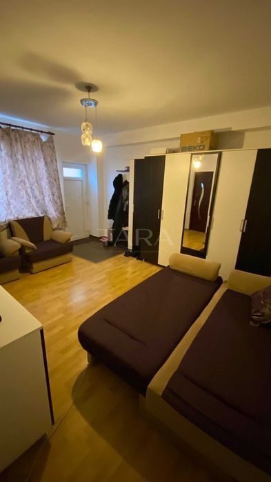 Apartament Semicentral cu 1 cameră și teren. - Poză 2