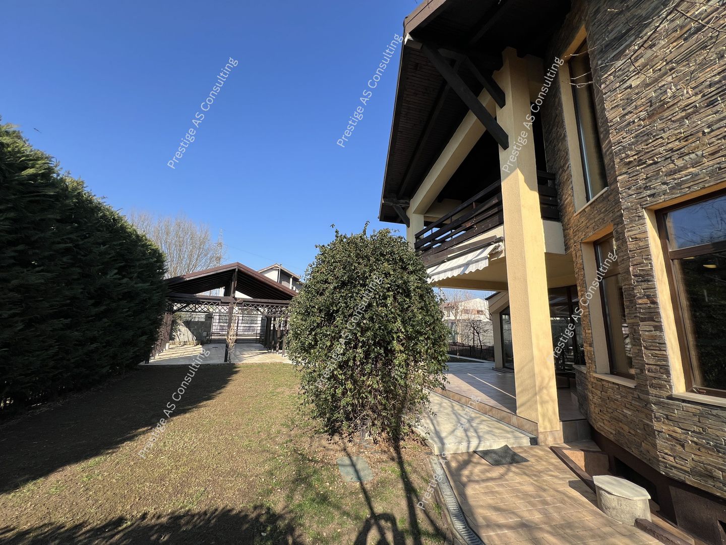 Vila eficienta energetic, teren generos–1430 mp Dumbravita - Poză 1