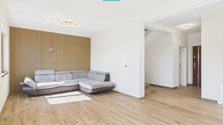 Duplex 5 camere-Dumbrăvița - Poză 1