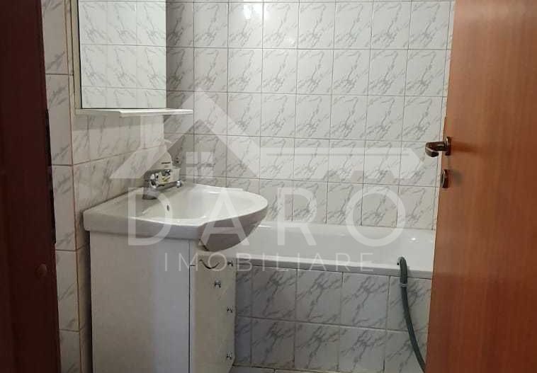 Apartament 3 camere de vanzare ,2 băi –Zona Corina (Tudor) - Poză 3