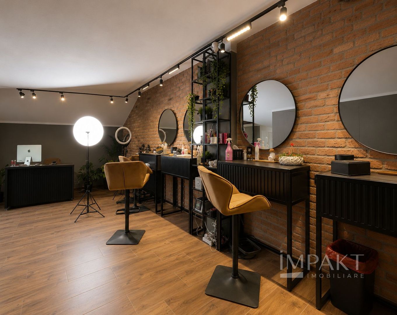 Spațiu comercial de vanzare – salon activ, randament imediat - Poză 12