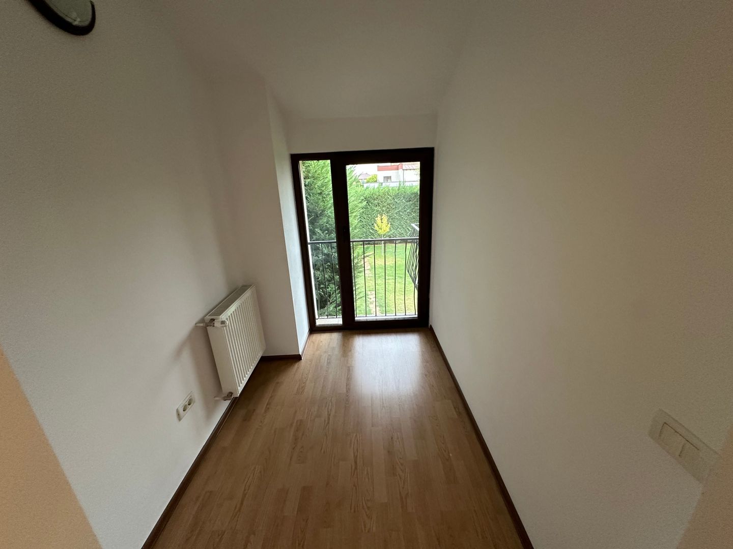 Casă / Vilă cu 4 camere de închiriat în zona Aradului - Poză 29