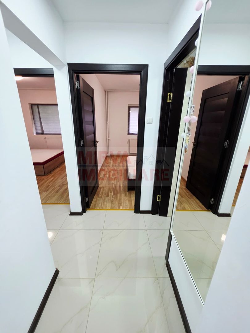 Apartament 3 camere de inchiriat, 9 Mai, 2 bai, beci - Poză 13