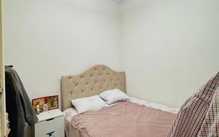 Casa singur in curte cu acces auto si teren  Ultracentral - Poză 2