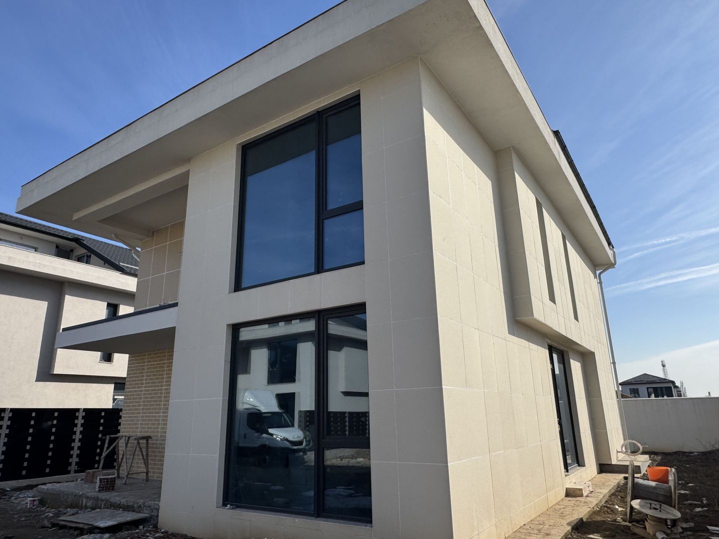 Individuale 7 camere PREMIUM, zona BUNA Tunari, Utilitati - Poză 2