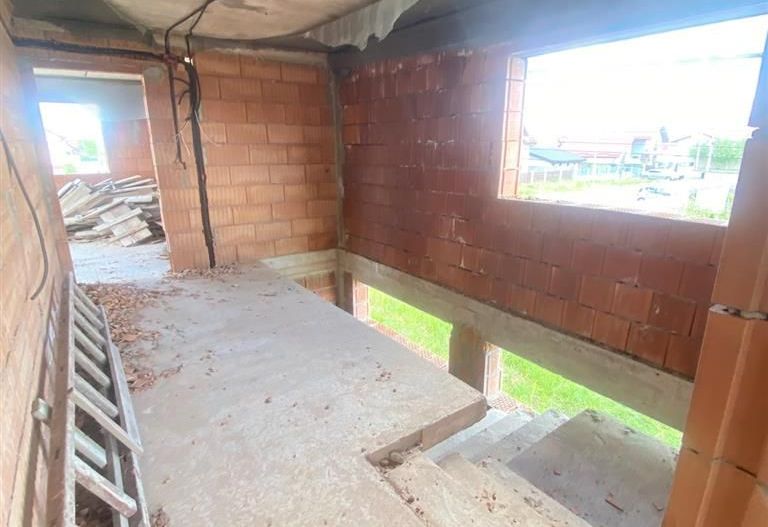 Sacalaz casa la rosu - Poză 7